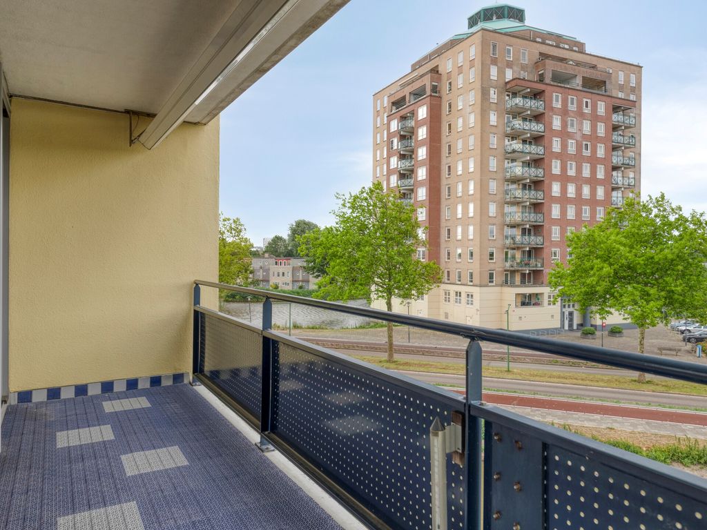 Puccinistraat 129, Capelle aan den IJssel