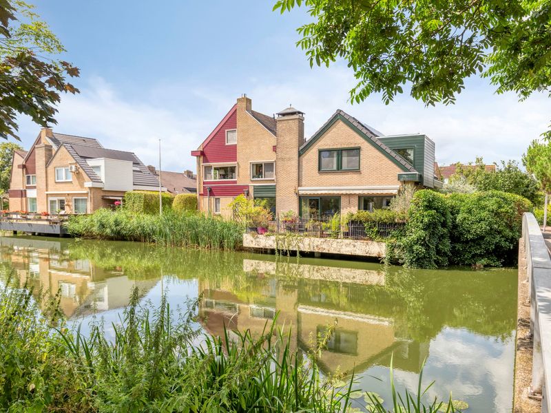 Ahrdal 28, Capelle aan den IJssel