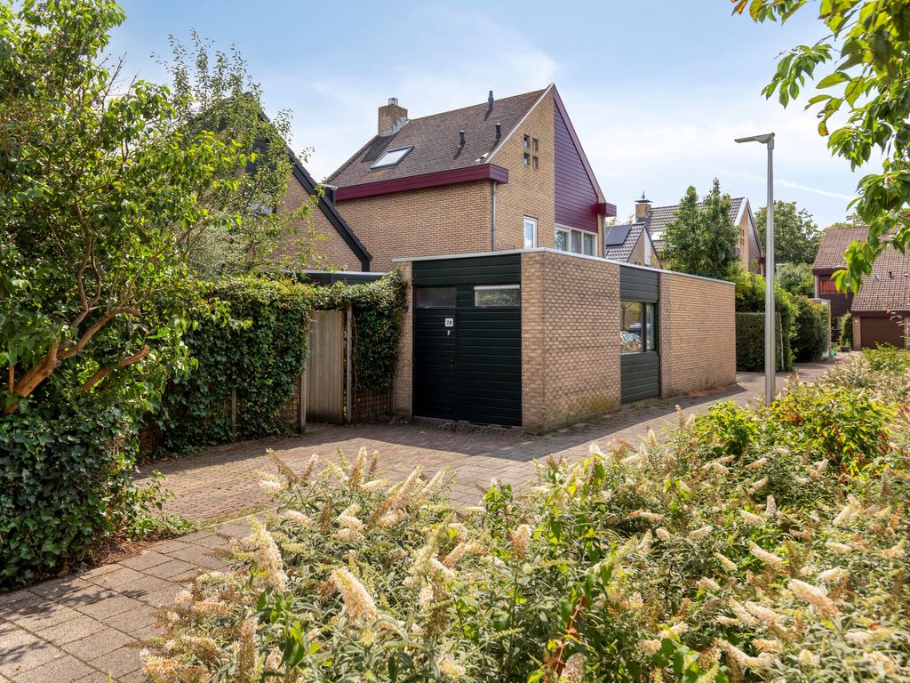 Ahrdal 28, Capelle aan den IJssel