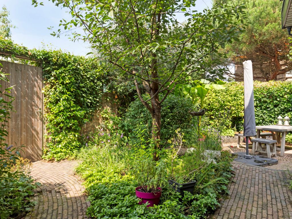 Ahrdal 28, Capelle aan den IJssel