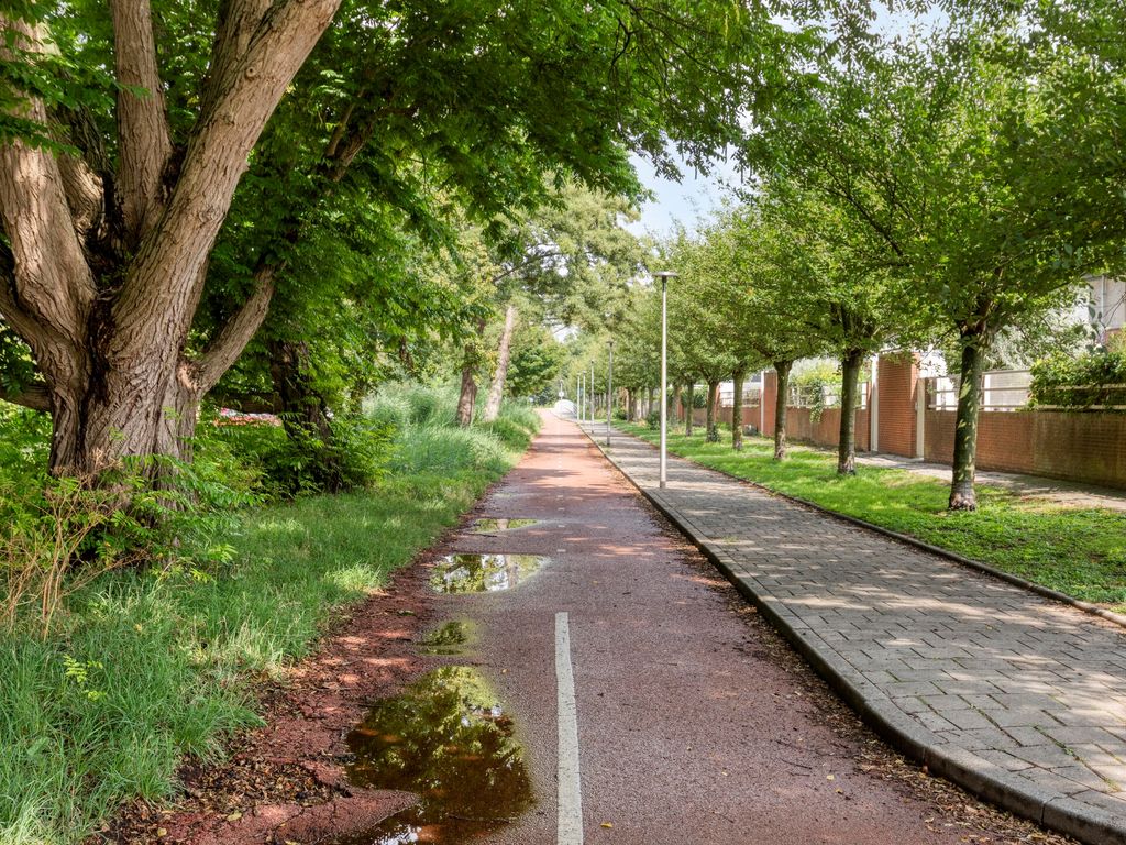 Ahrdal 28, Capelle aan den IJssel