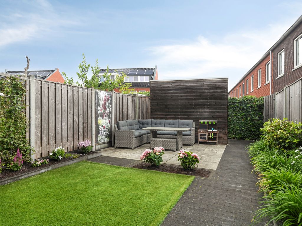 Koetsierstuin 6, Zevenhuizen