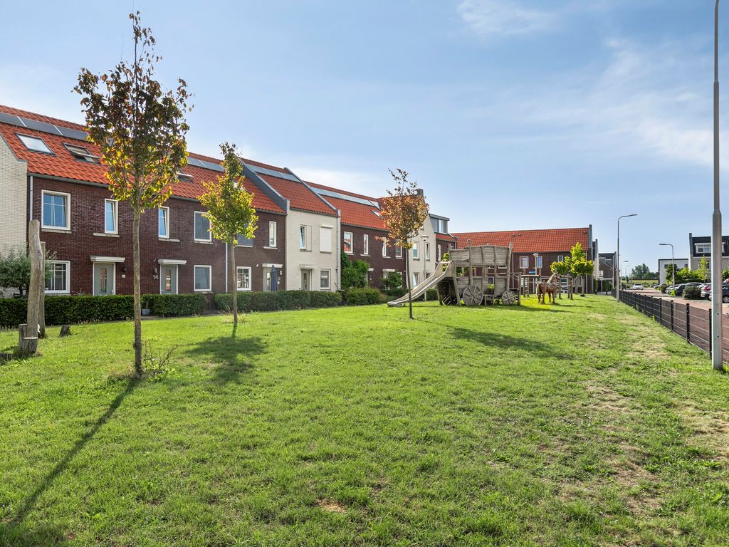 Koetsierstuin 6, Zevenhuizen