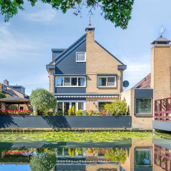 Neckardal 24, Capelle aan den IJssel