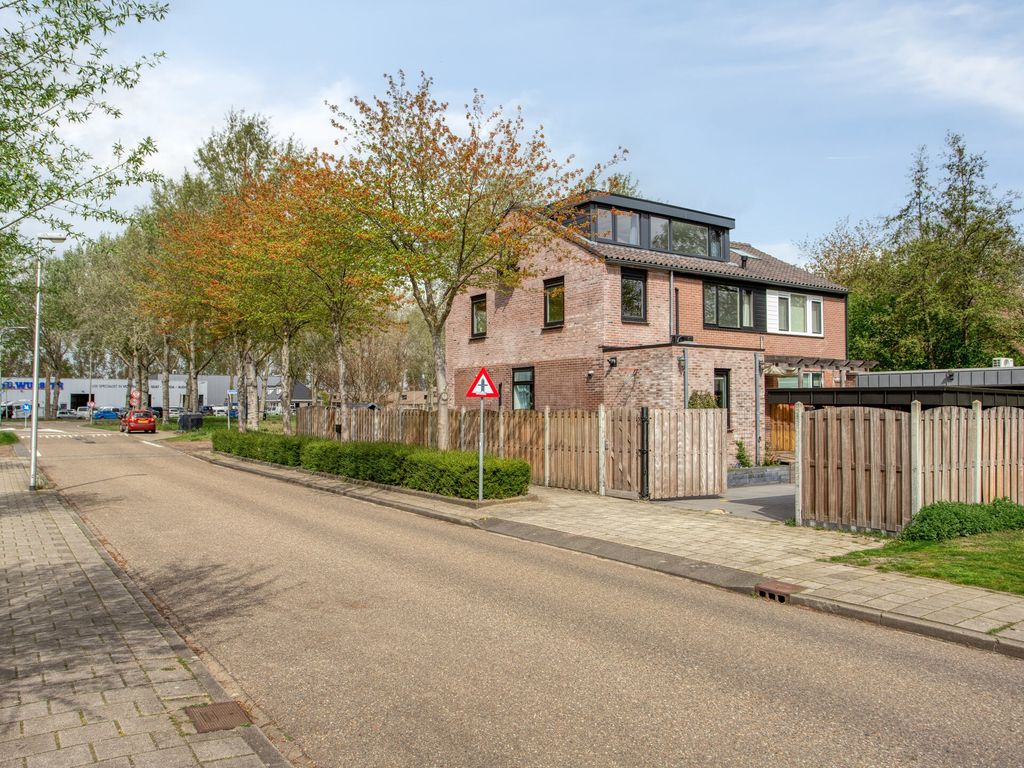 Hoofdweg-Zuid 10, Nieuwerkerk aan den IJssel