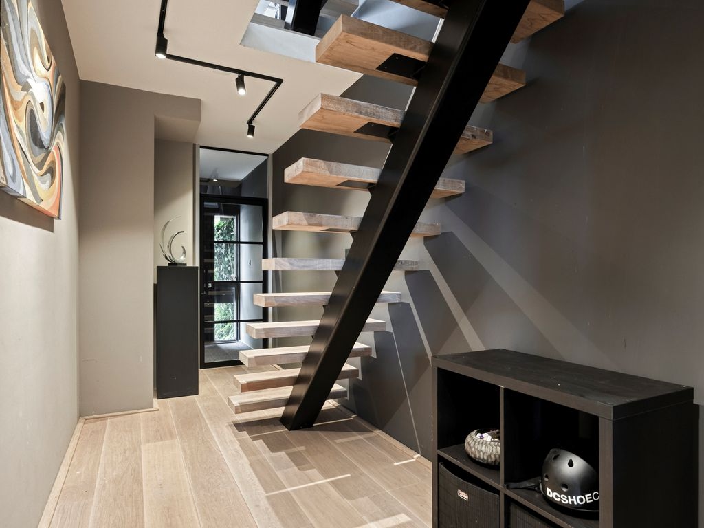 Akkerdistel 1, Rotterdam