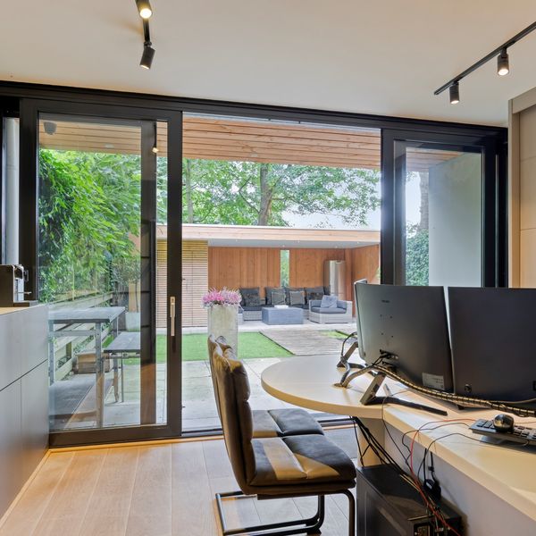 Akkerdistel 1, Rotterdam