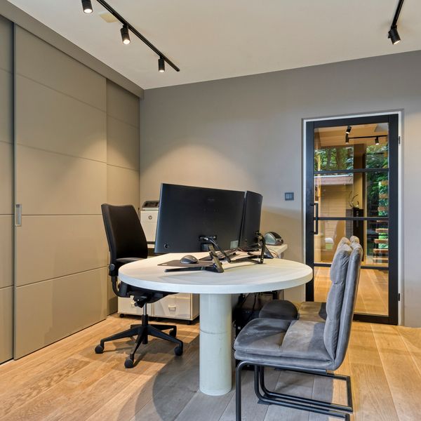 Akkerdistel 1, Rotterdam