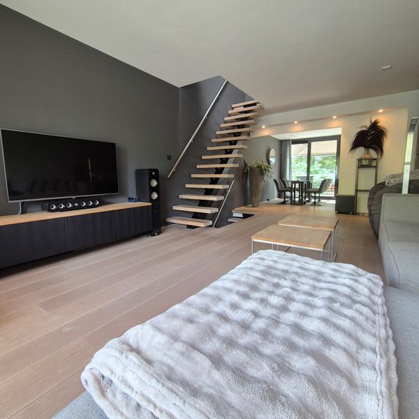 Akkerdistel 1, Rotterdam