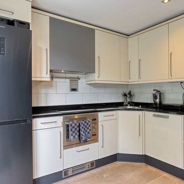 Akkerdistel 1, Rotterdam