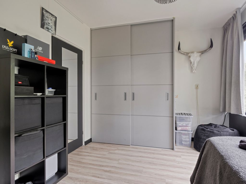 Akkerdistel 1, Rotterdam