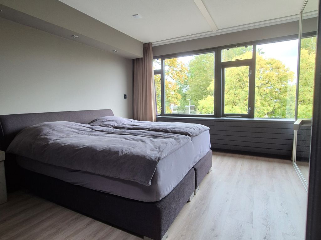 Akkerdistel 1, Rotterdam