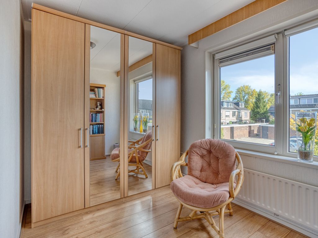 Merelhoven 229, Capelle aan den IJssel