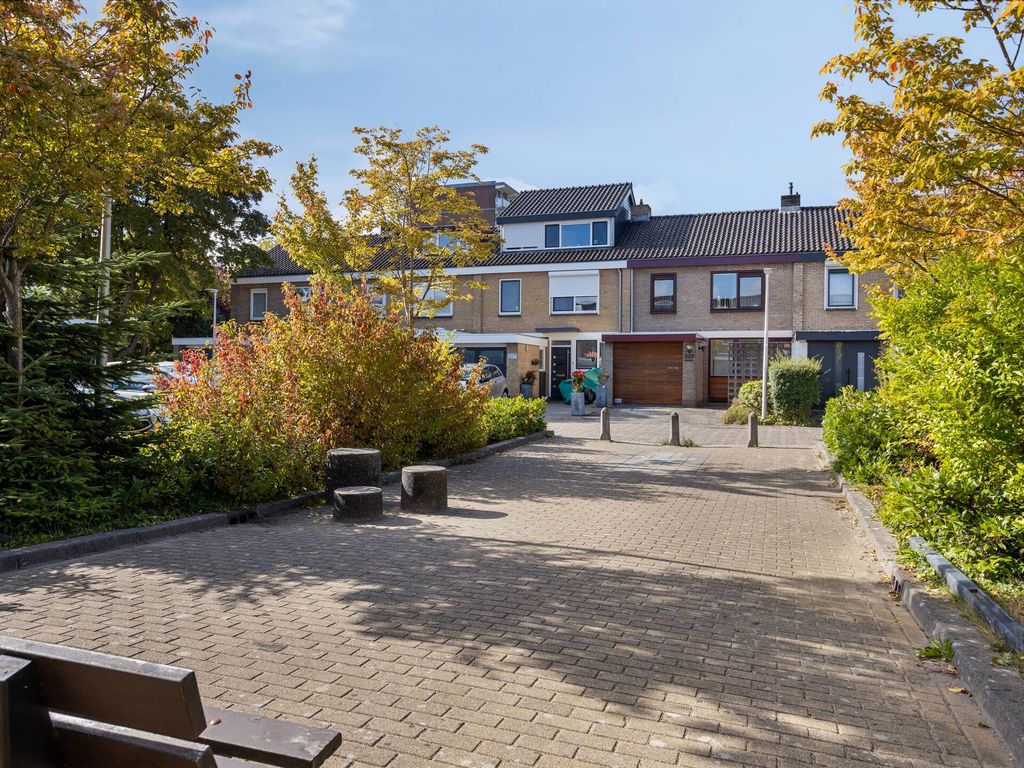 Merelhoven 229, Capelle aan den IJssel