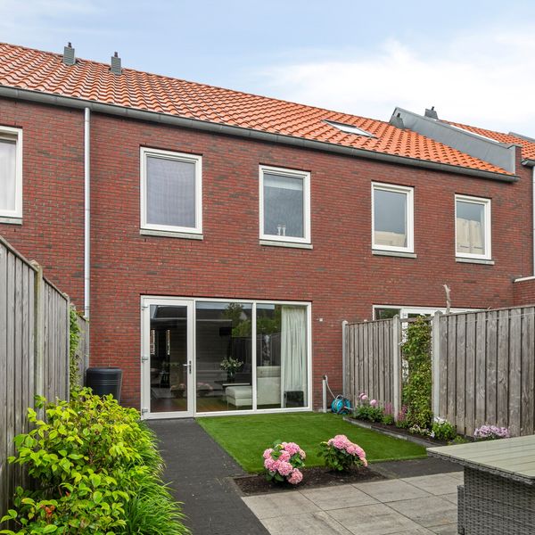 Koetsierstuin 6, Zevenhuizen