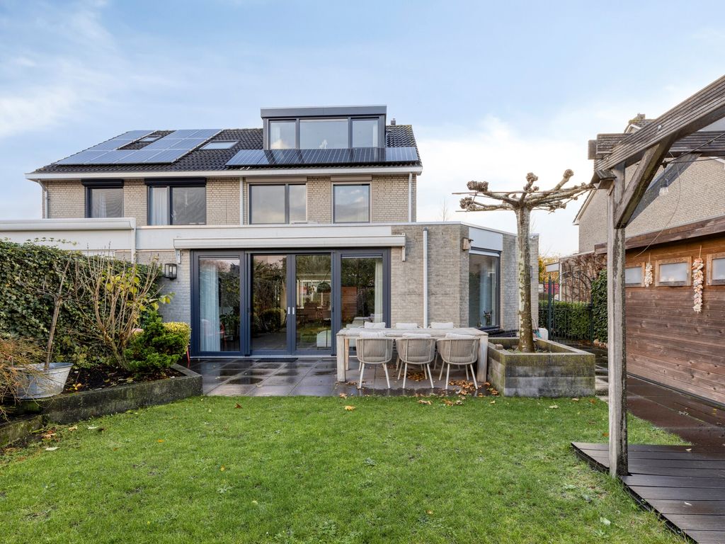 Berliozstraat 14, Capelle aan den IJssel