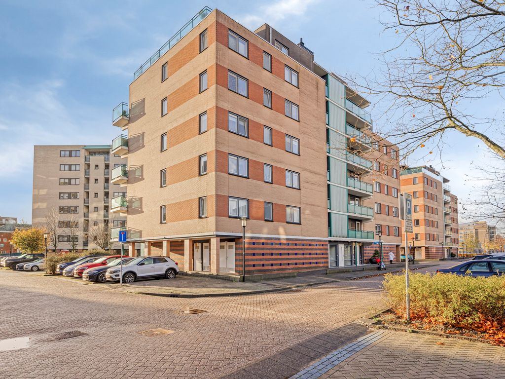 Fluiterlaan 282, Capelle aan den IJssel