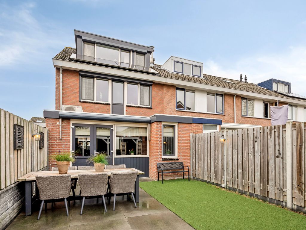 Jan van Kanrede 16, Capelle aan den IJssel