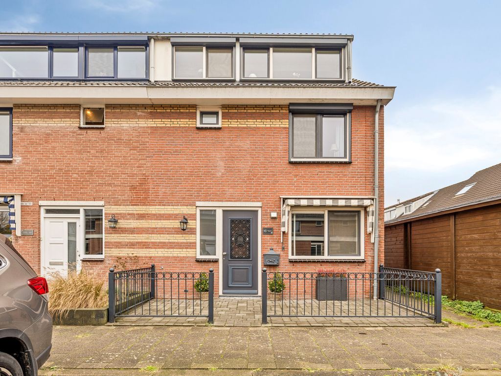 Jan van Kanrede 16, Capelle aan den IJssel