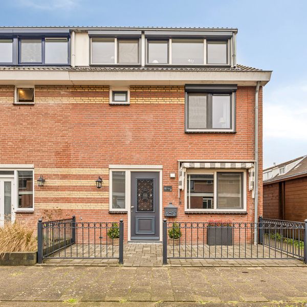 Jan van Kanrede 16, Capelle aan den IJssel