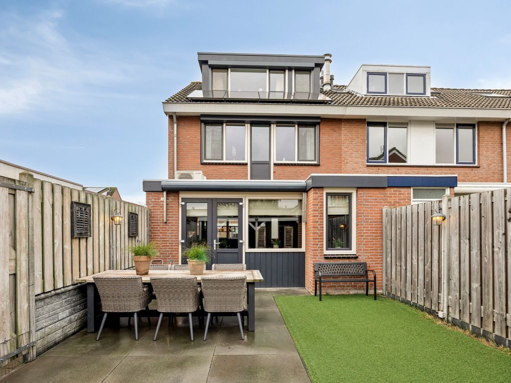 Jan van Kanrede 16, Capelle aan den IJssel