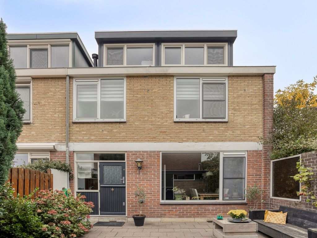 Merelhoven 353, Capelle aan den IJssel