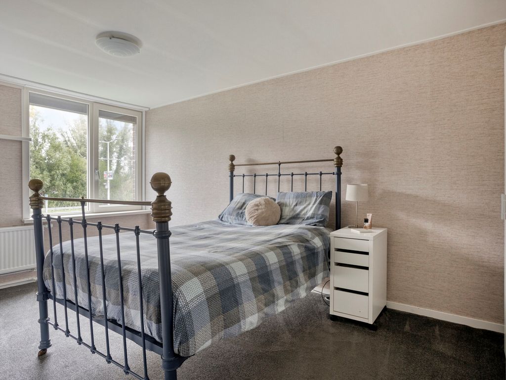 Merelhoven 353, Capelle aan den IJssel