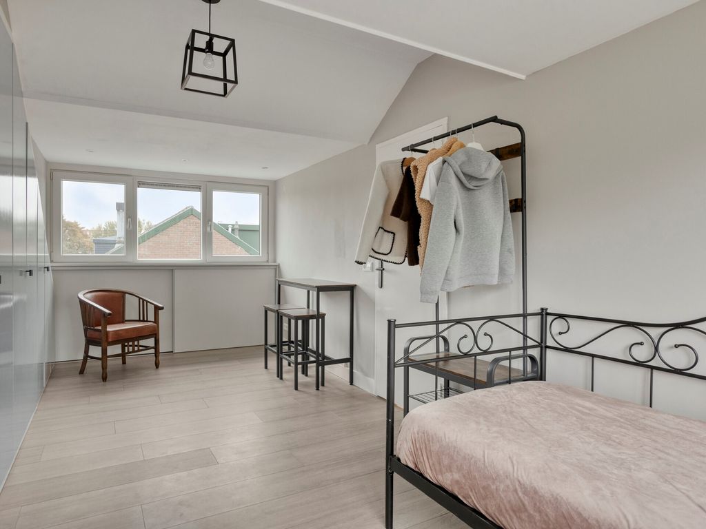 Merelhoven 353, Capelle aan den IJssel