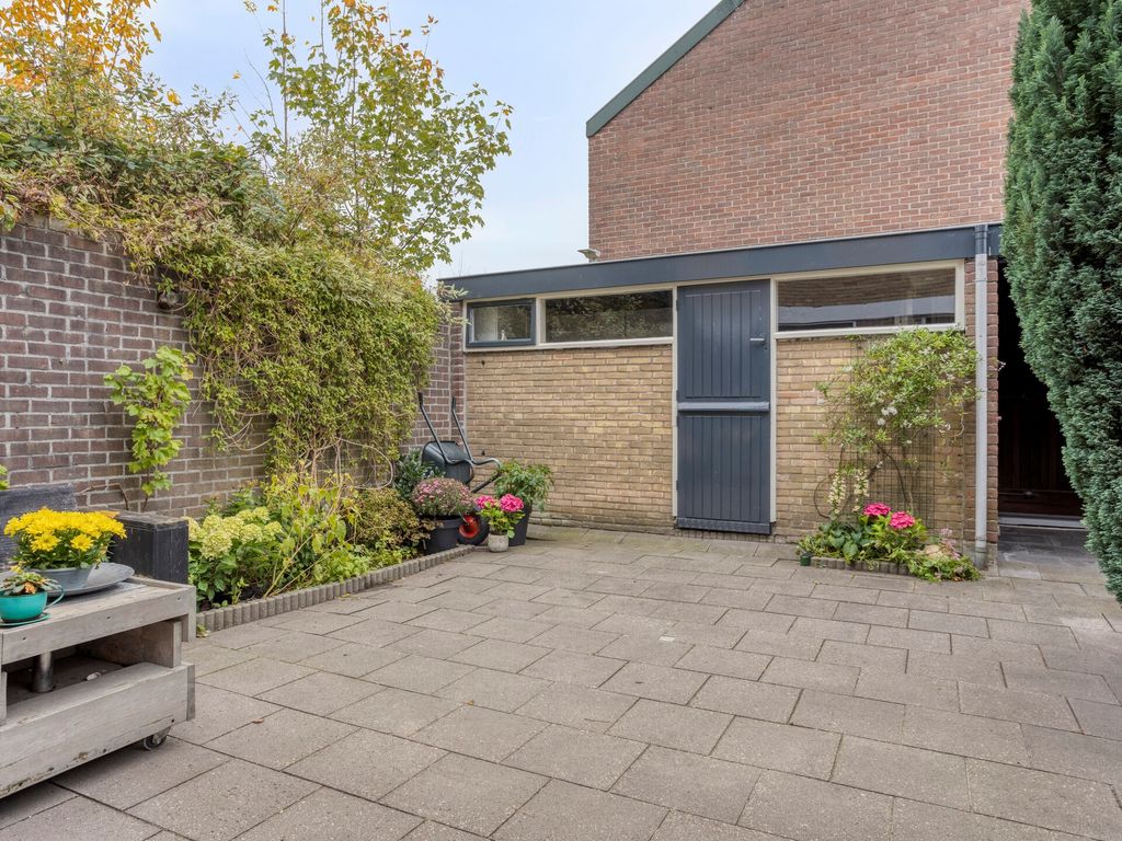 Merelhoven 353, Capelle aan den IJssel