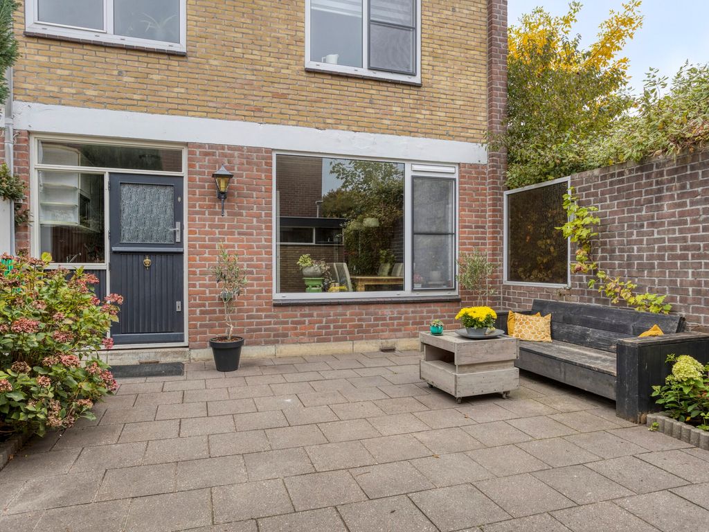 Merelhoven 353, Capelle aan den IJssel