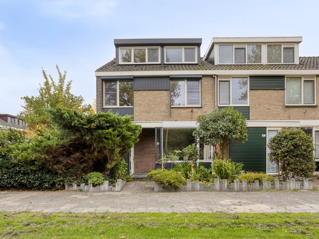 Merelhoven 353, Capelle aan den IJssel