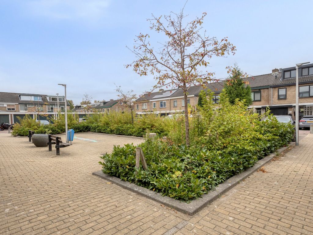 Merelhoven 353, Capelle aan den IJssel