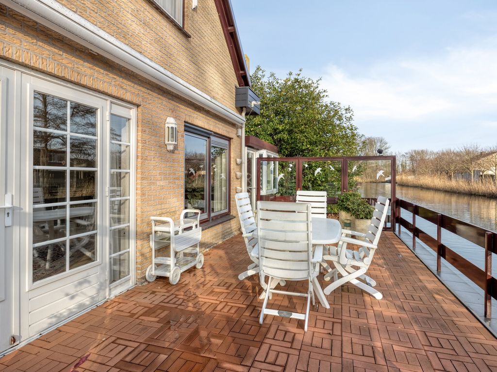 Neckardal 26, Capelle aan den IJssel