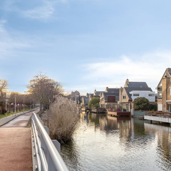 Neckardal 26, Capelle aan den IJssel