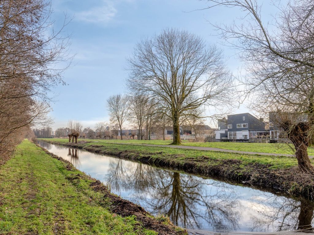 Neckardal 26, Capelle aan den IJssel