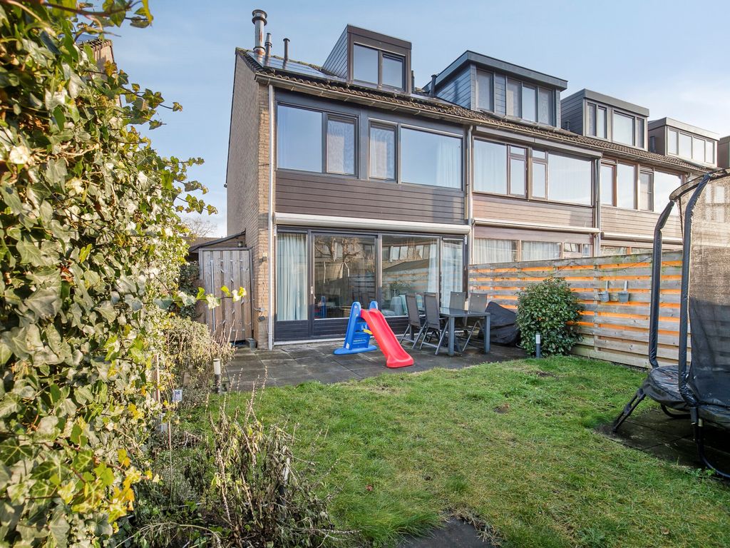 Aleoeten 30, Capelle aan den IJssel