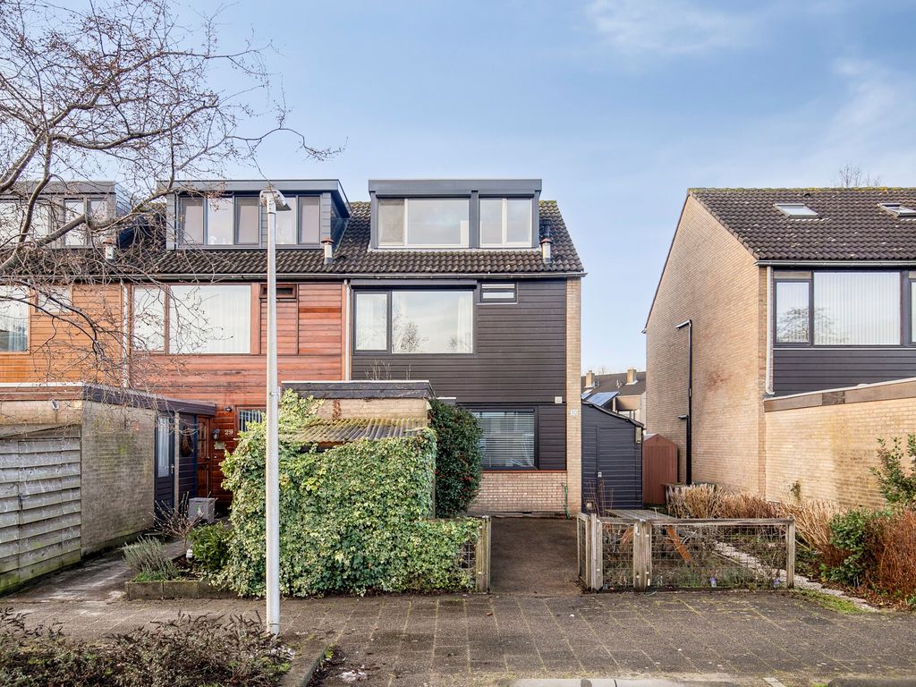 Aleoeten 30, Capelle aan den IJssel