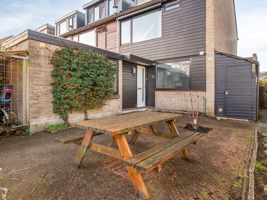 Aleoeten 30, Capelle aan den IJssel