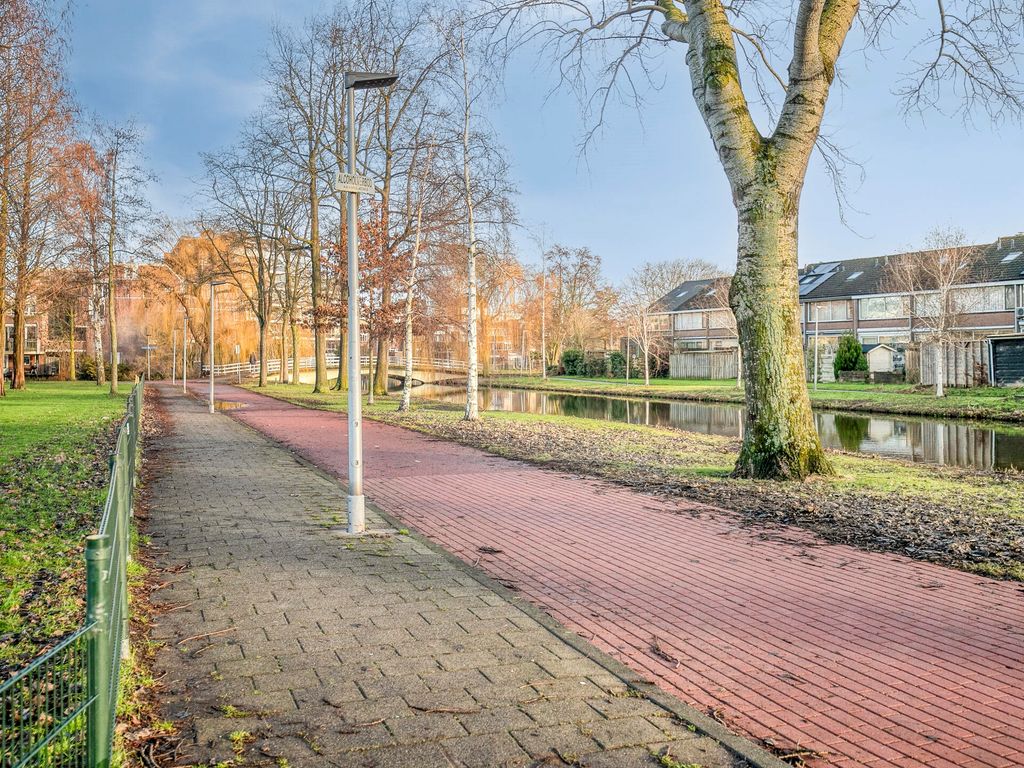 Aleoeten 30, Capelle aan den IJssel