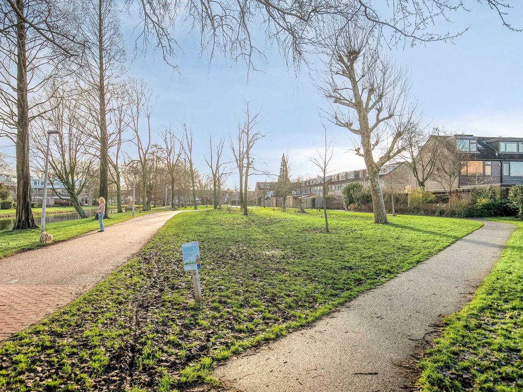 Aleoeten 30, Capelle aan den IJssel