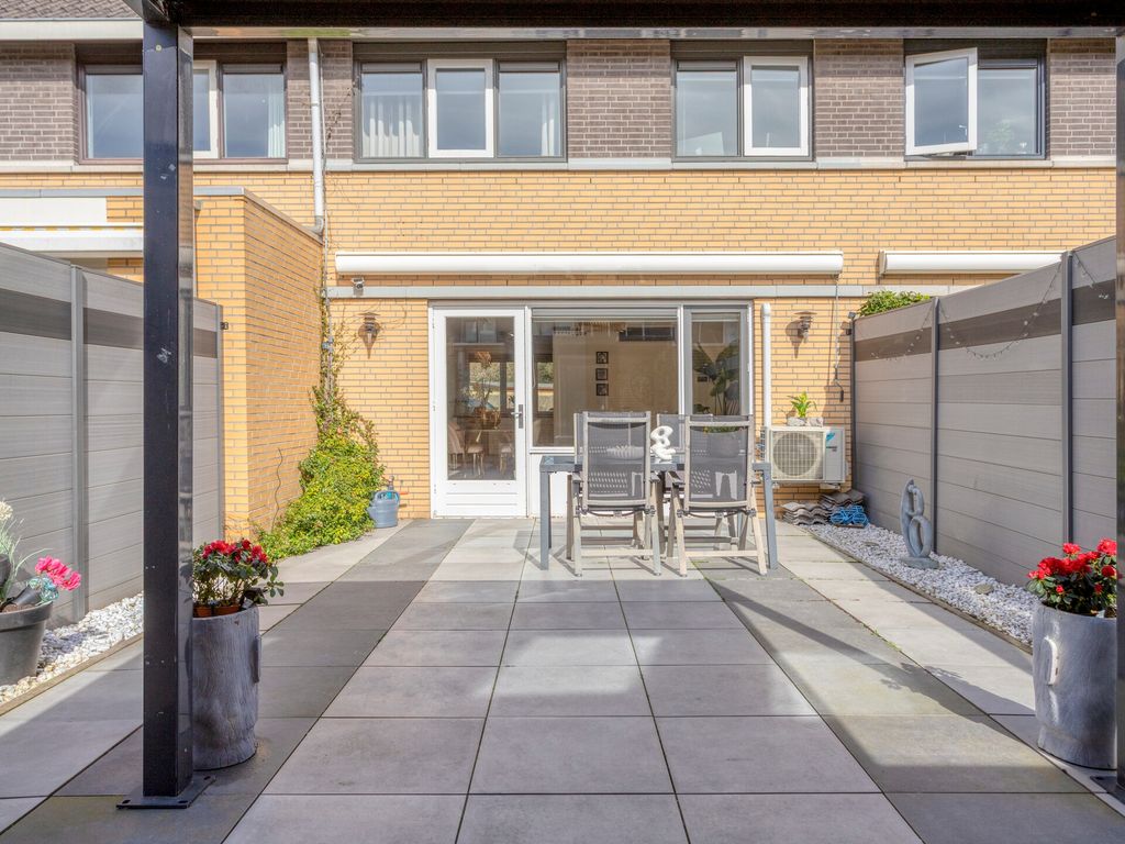 Bernsteinstraat 114, Capelle aan den IJssel