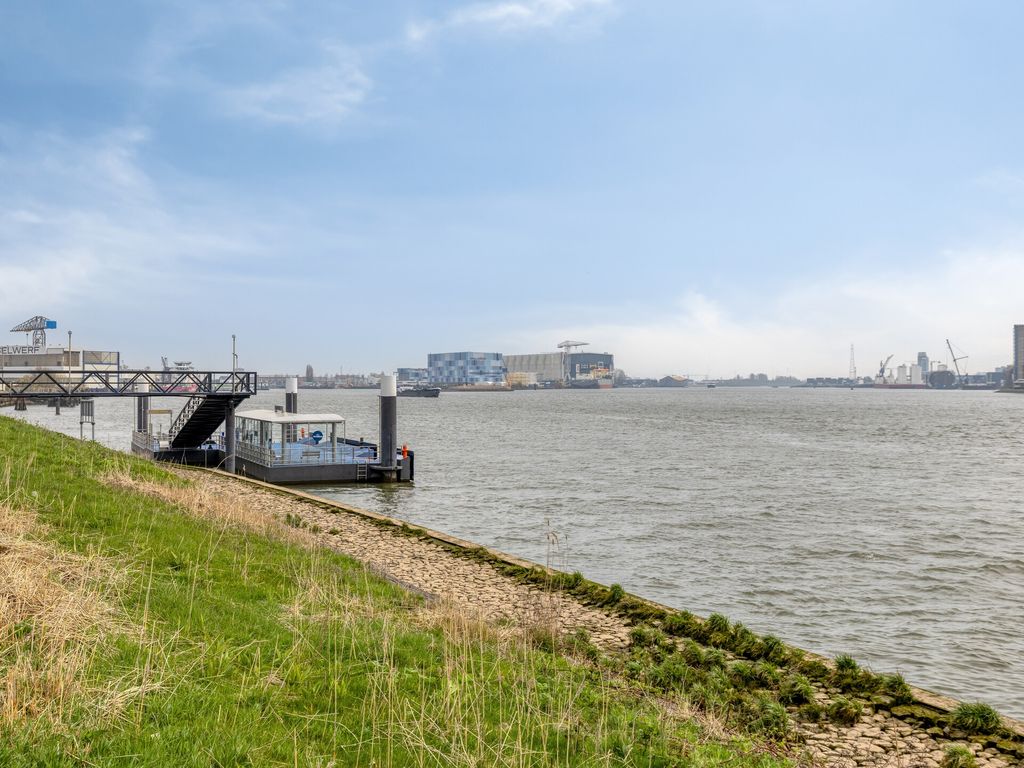 IJsselmondselaan 195B, Rotterdam