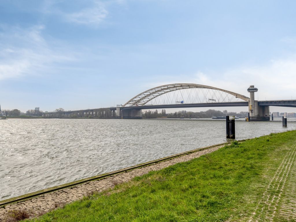 IJsselmondselaan 185A, Rotterdam