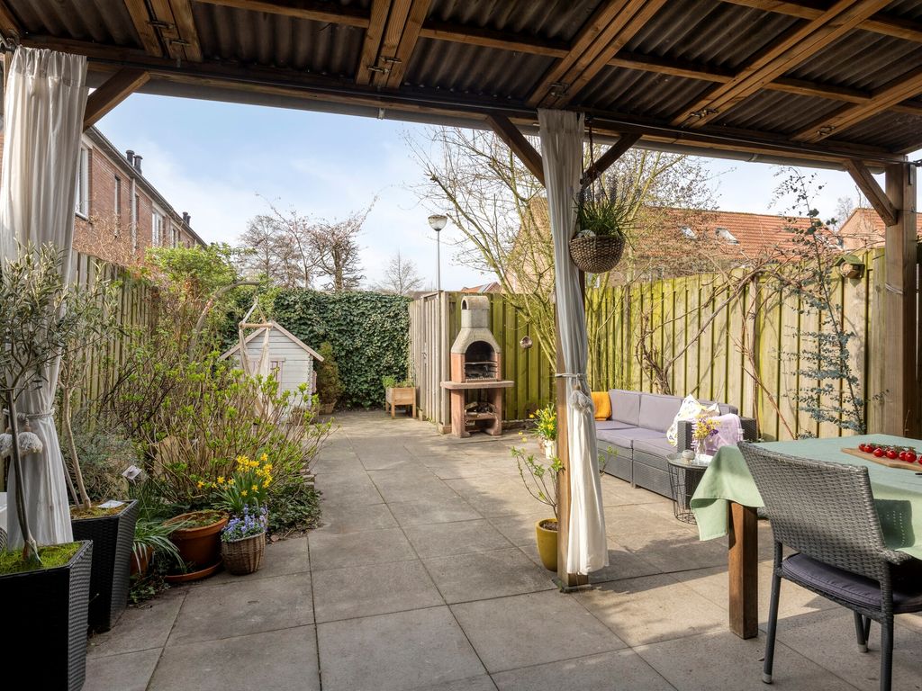 Libellendans 25, Capelle aan den IJssel