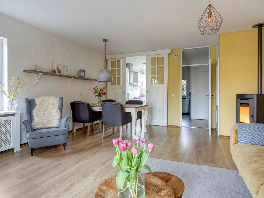 Libellendans 25, Capelle aan den IJssel