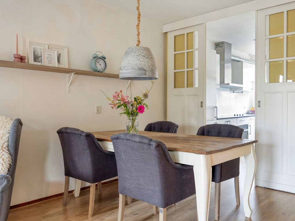 Libellendans 25, Capelle aan den IJssel