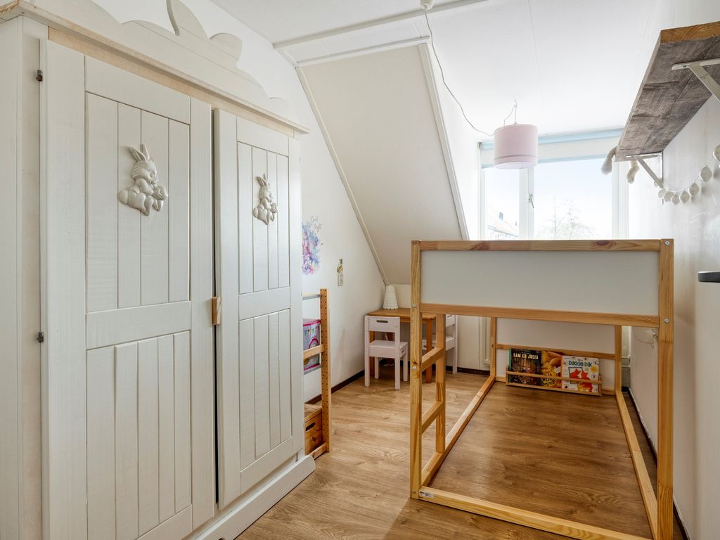 Libellendans 25, Capelle aan den IJssel