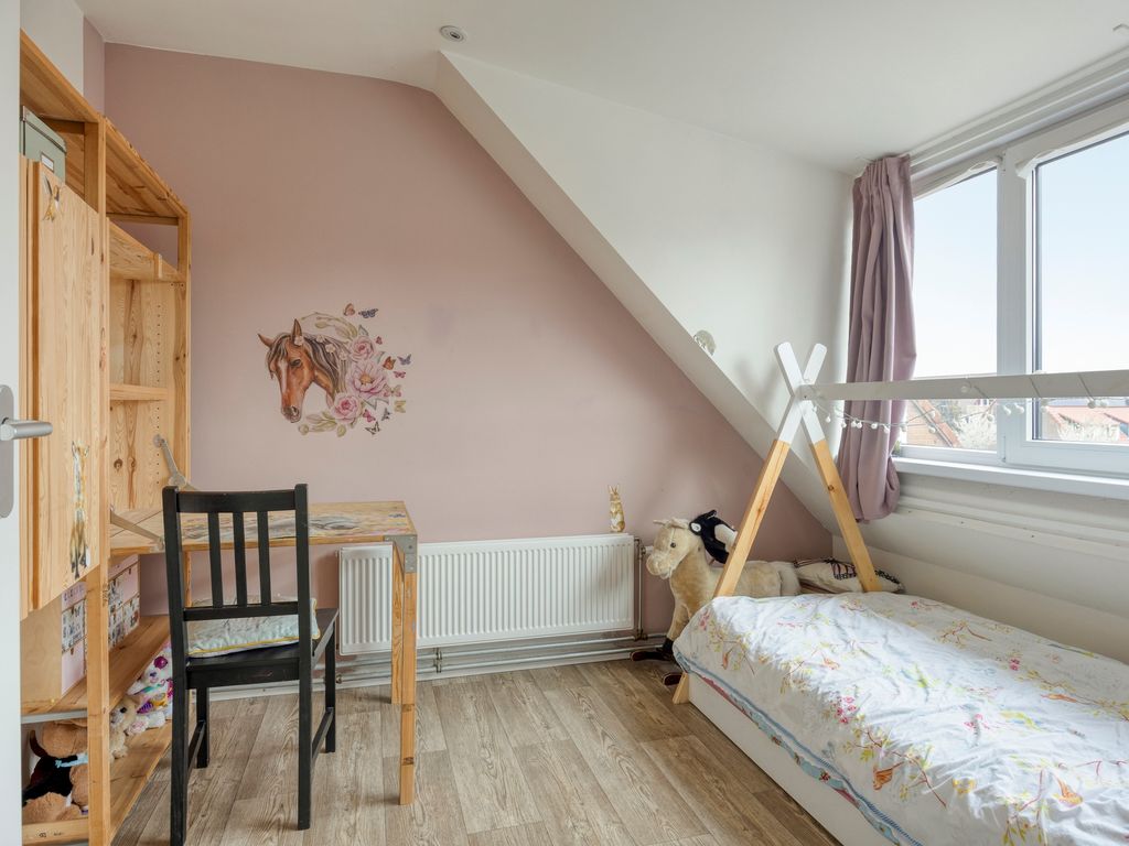 Libellendans 25, Capelle aan den IJssel