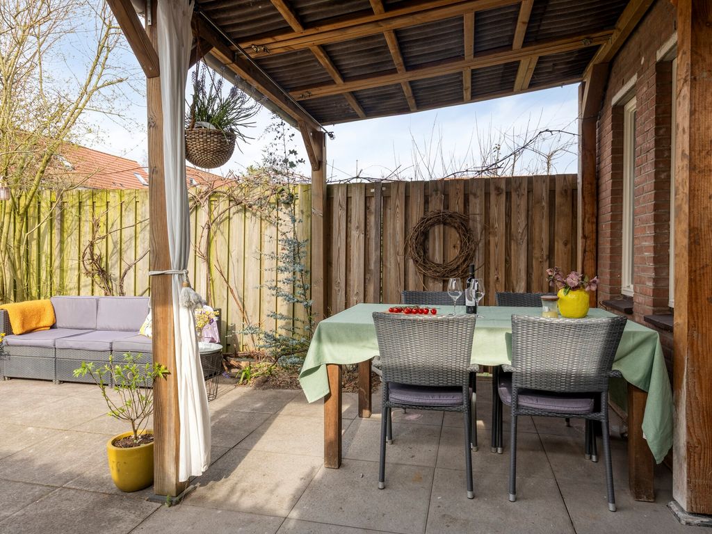 Libellendans 25, Capelle aan den IJssel