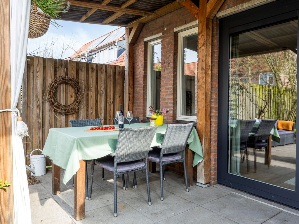 Libellendans 25, Capelle aan den IJssel